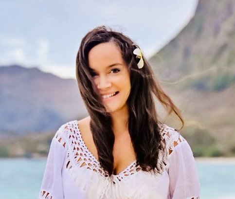 Jasmine Spillman hawaii yoga teacher