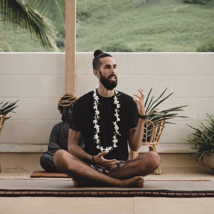 Travis Kā'eo hawaii yoga teacher