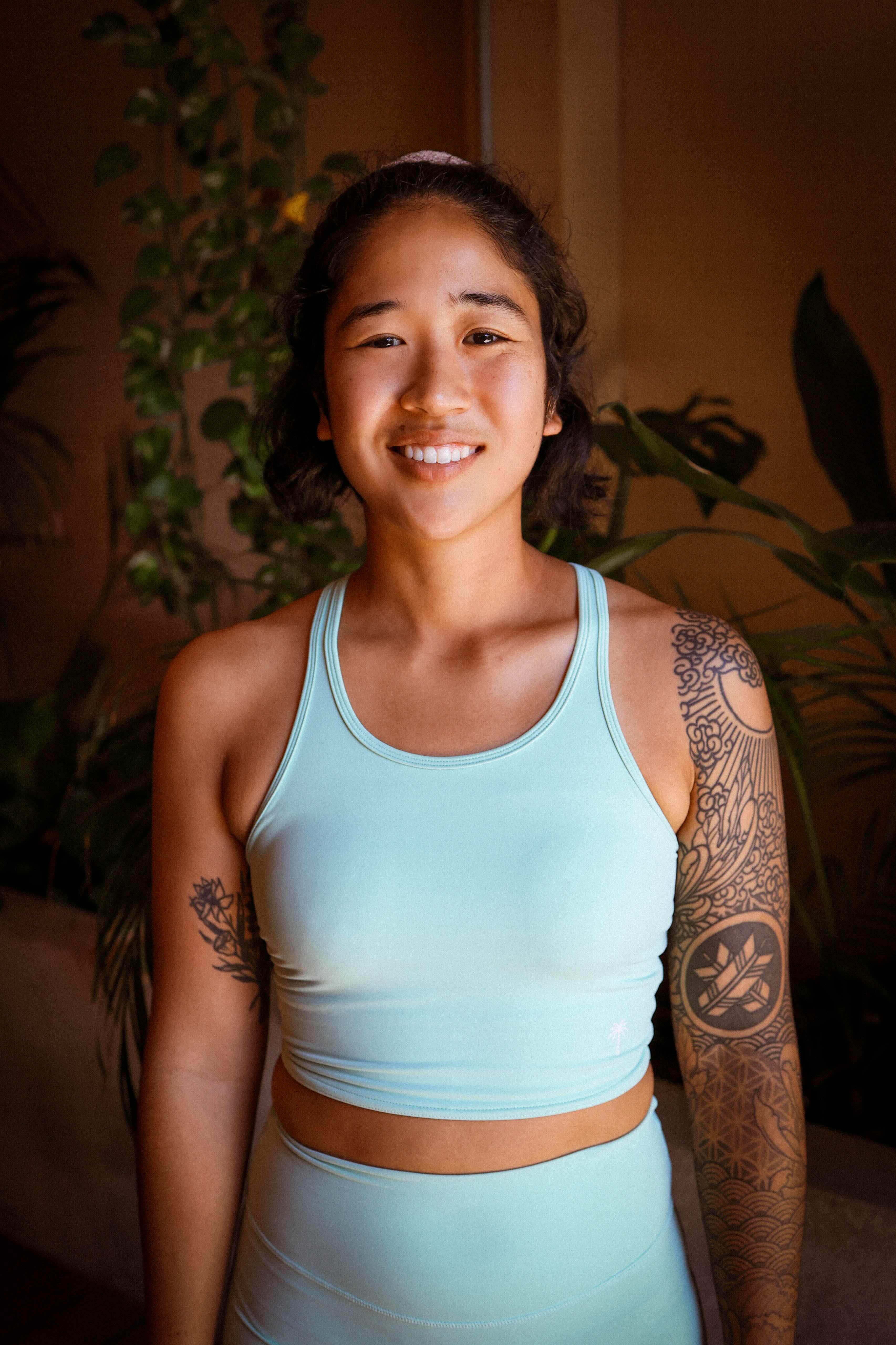 Haley McKinnon hawaii yoga teacher