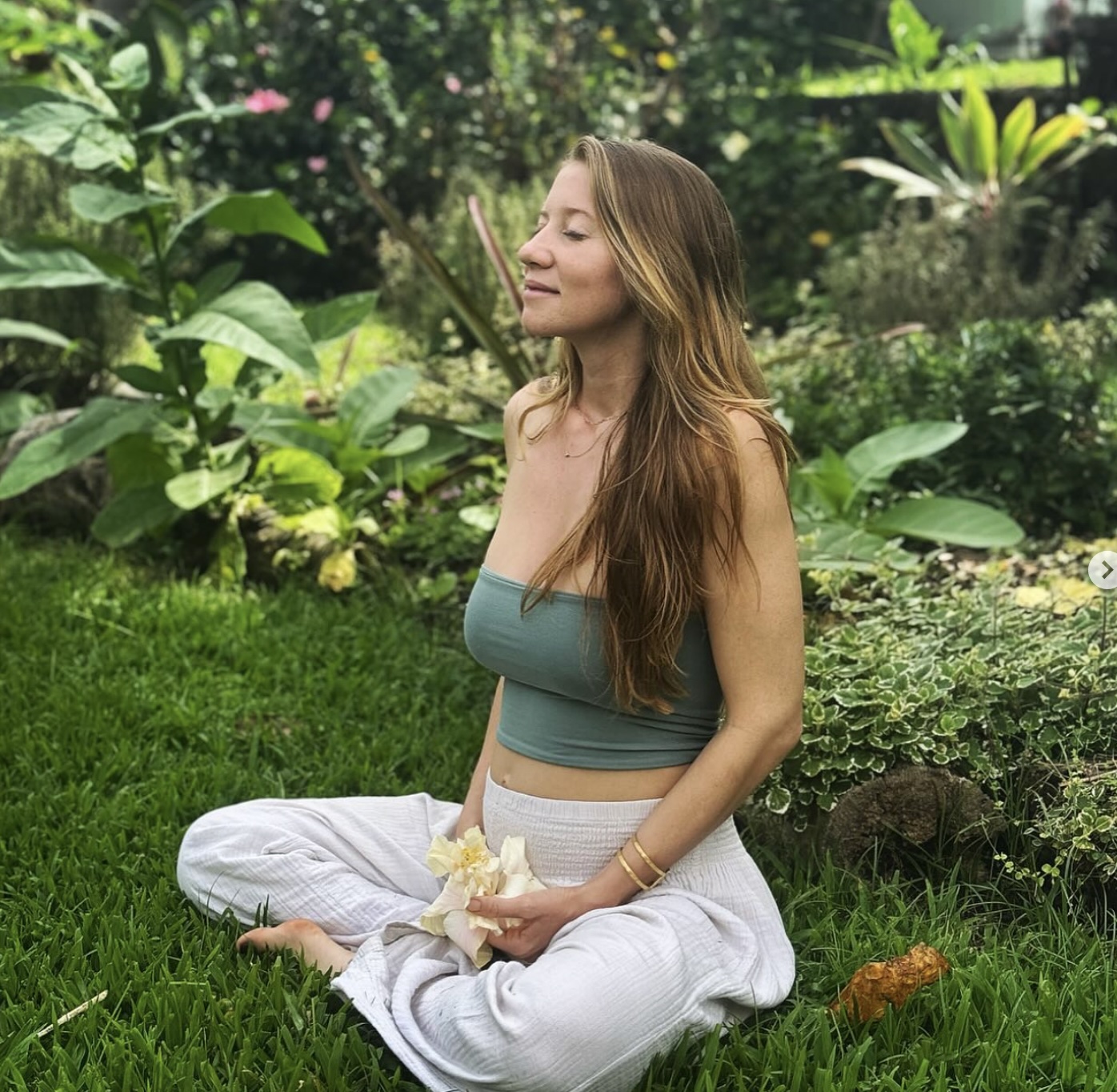 Julianne Spitzer hawaii yoga teacher