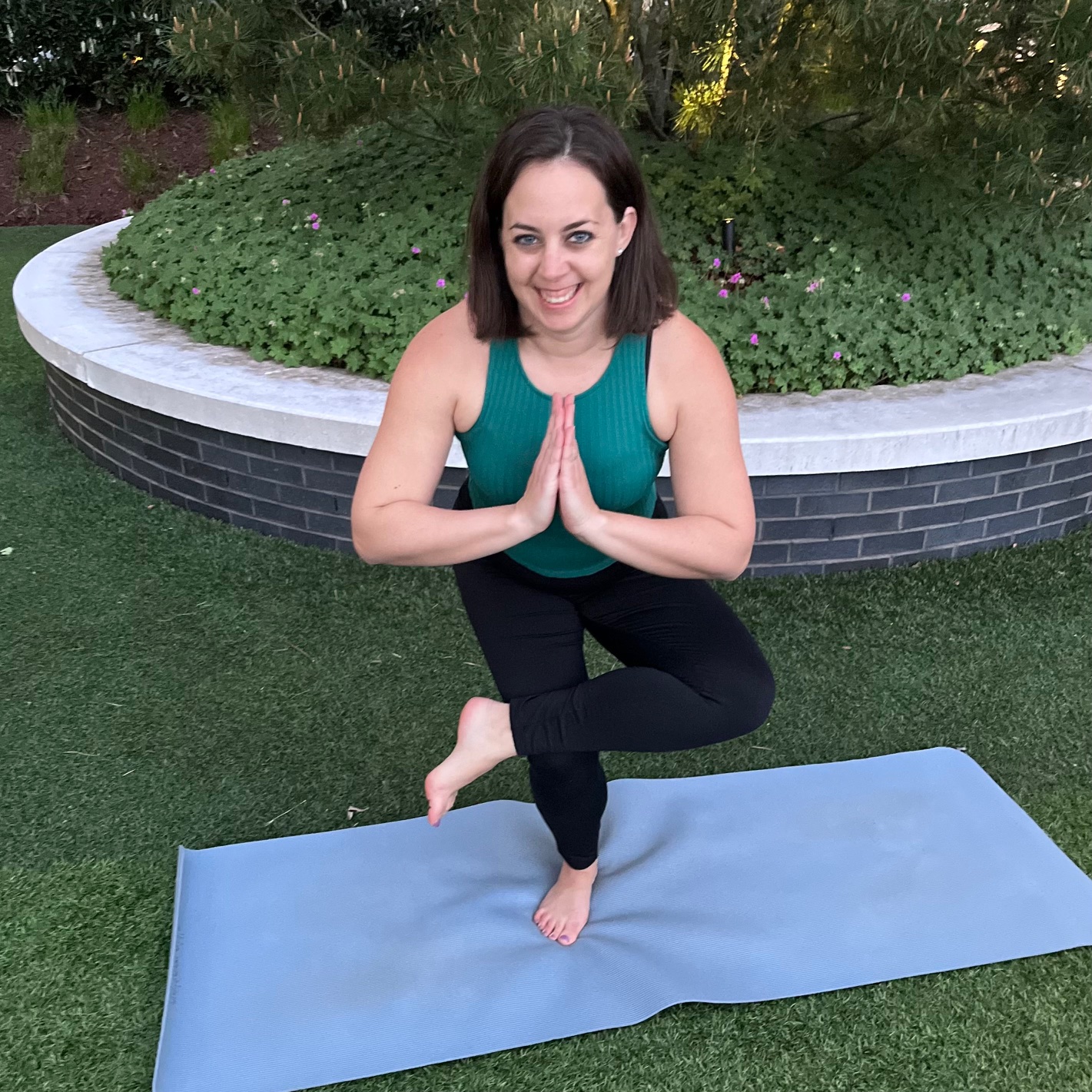 Maureen McManus hawaii yoga teacher